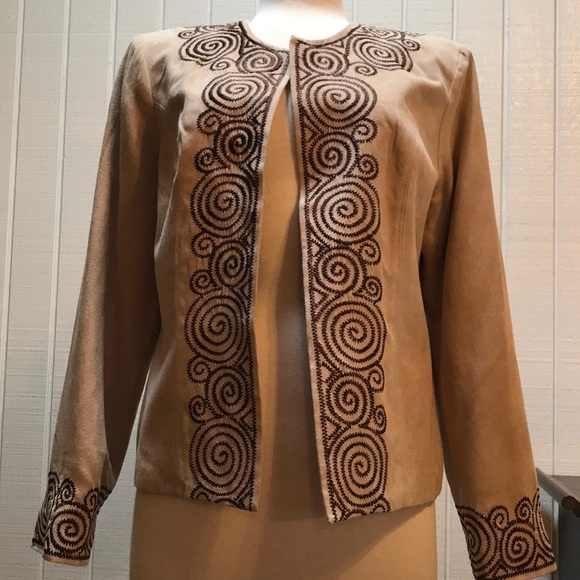 Dress Barn Jackets & Blazers - Dress Barn sand color embroidered blazer